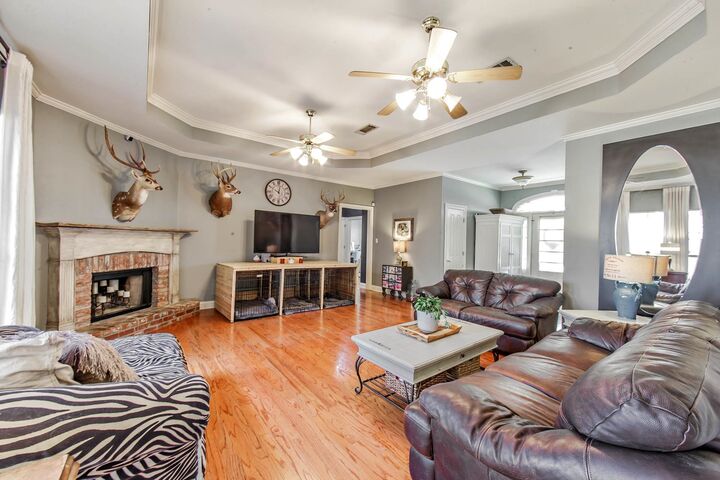 Property Photo:  121 Autumn Dr  LA 70360 