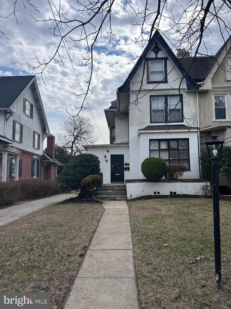 Property Photo: 913 Fayette Street 3fl PA 19428