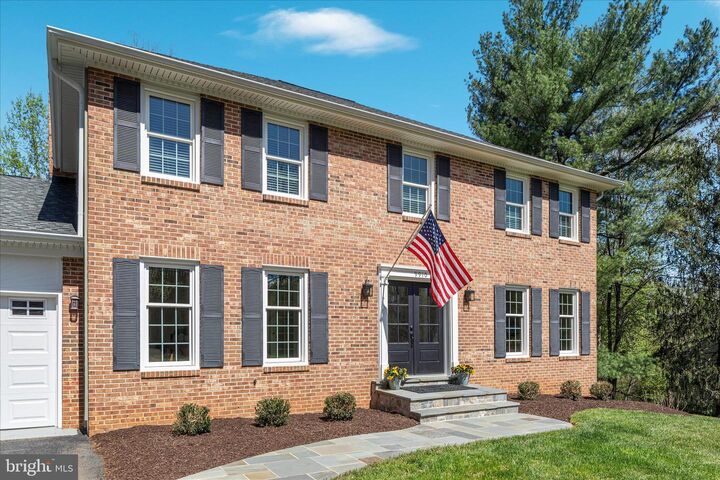 Property Photo:  9910 Chase Hill Court  VA 22182 