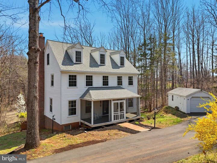 Property Photo: 8277 Lock Lane VA 20186