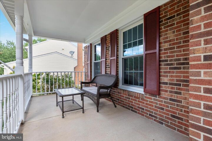 Property Photo:  204 Pin Oak Court  VA 20164 