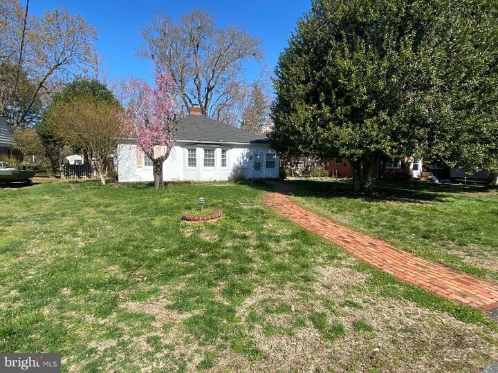 Property Photo:  205 Somerset Avenue  MD 21613 