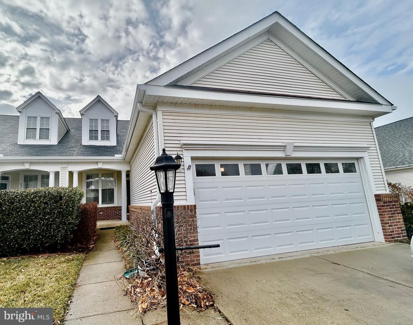 Property Photo: 6938 Walnut Hill Drive VA 20155