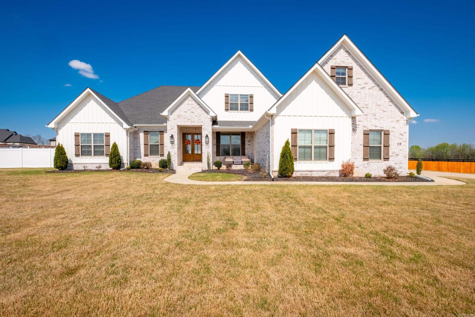 Property Photo:  19 Morris Court  AR 72058 
