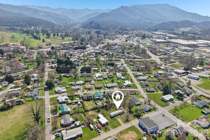 Property Photo:  88 Brook Street  NC 28786 