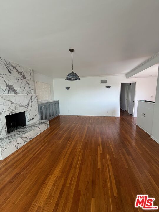 Property Photo:  6256 S Fairfax Ave  CA 90056 