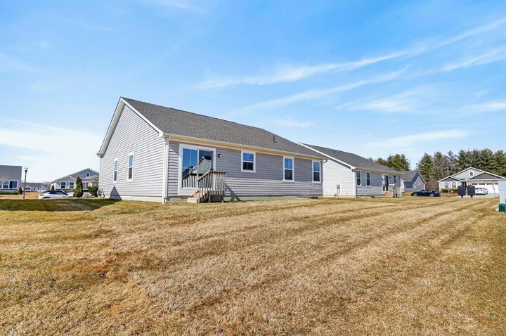 Property Photo: 61 Firenze Road OH 43015