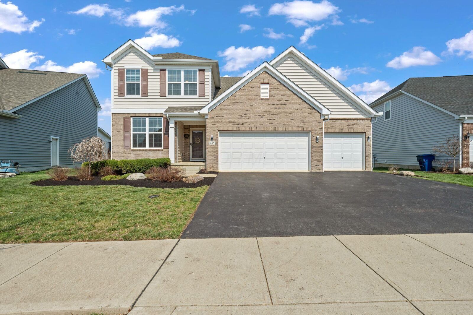 Property Photo: 495 White Fawn Run OH 43015