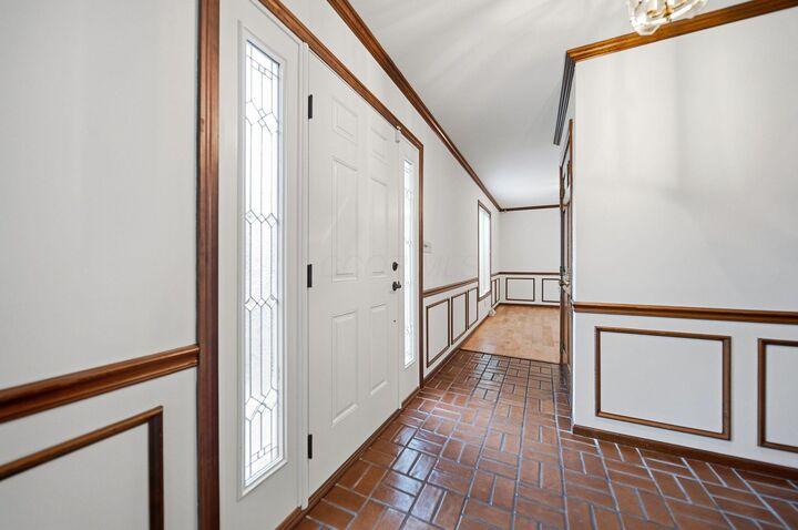 Property Photo:  742 Gatehouse Lane  OH 43235 