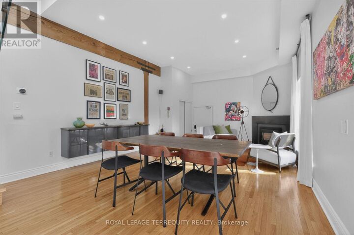 Property Photo:  75 Markham Street 1  ON M6J 2G4 