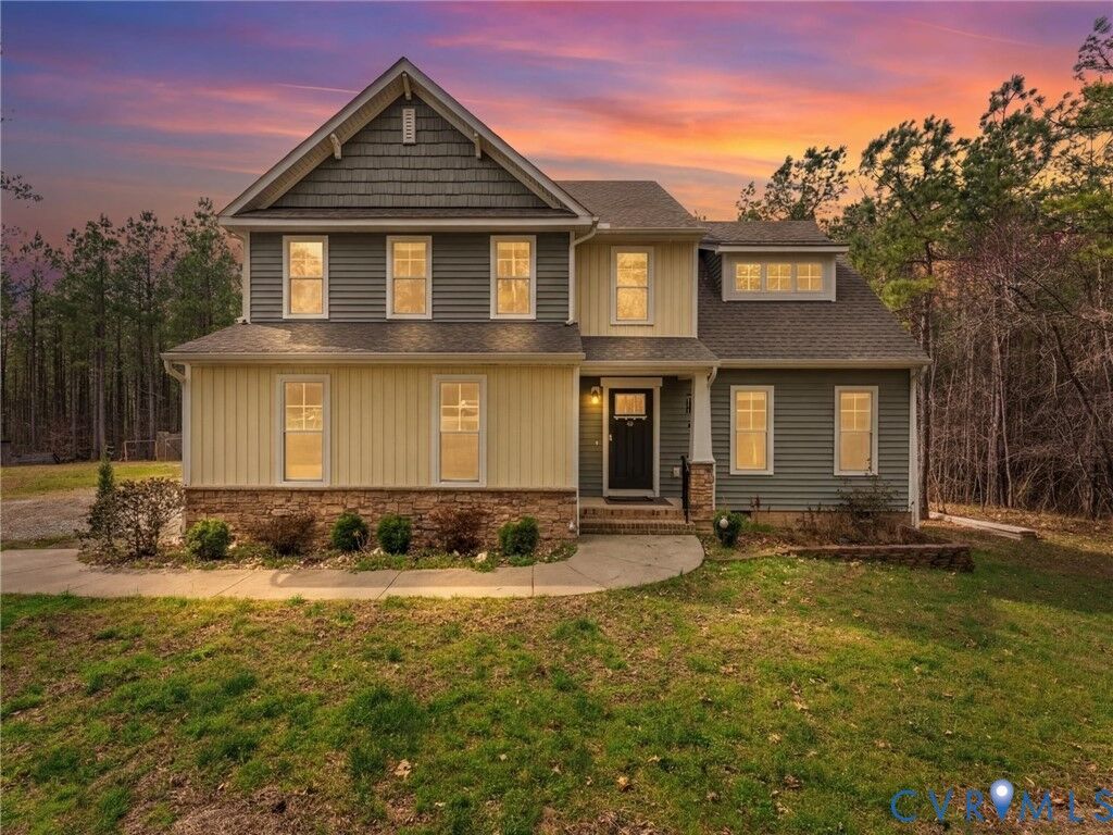 Property Photo: 2018 Walnut Tree Place VA 23139