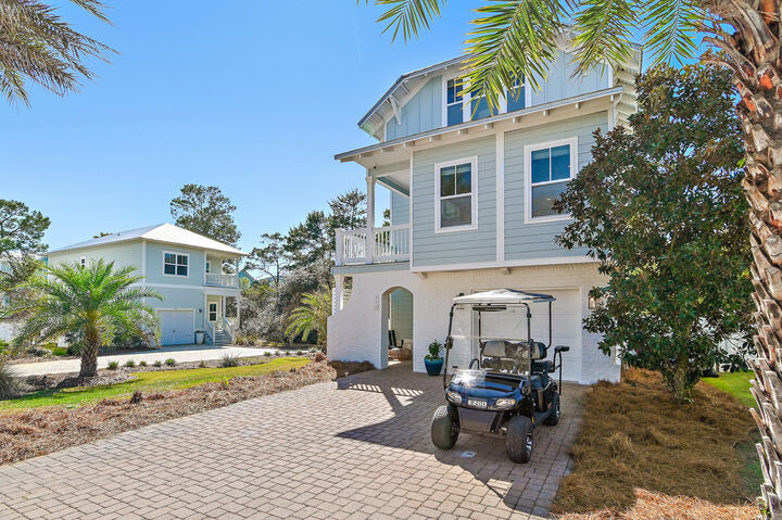 Property Photo:  370 Grande Pointe Circle  FL 32461 