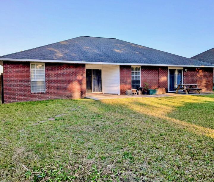 Property Photo: 2265 Lewis Street FL 32536