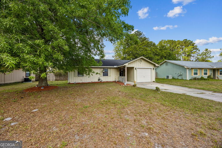 Property Photo:  118 Greenacre Circle N  GA 31548 