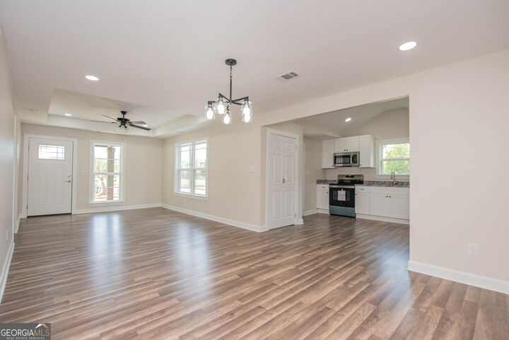 Property Photo:  403 Spruce Street  GA 31030 