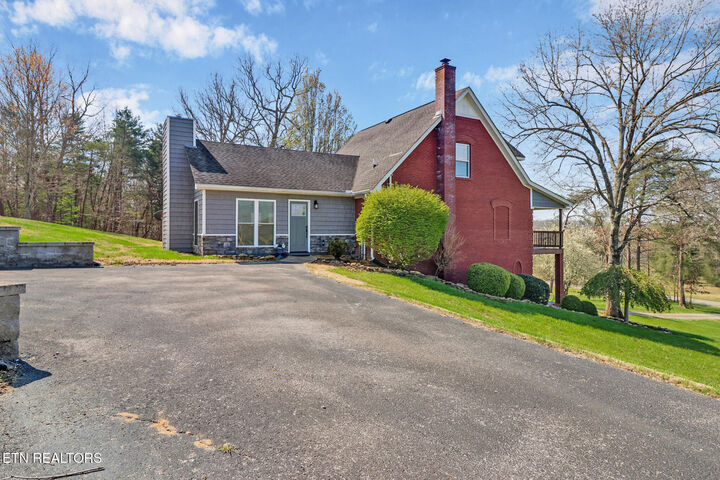 Property Photo:  254 Sherwood Forest Rd  TN 38570 