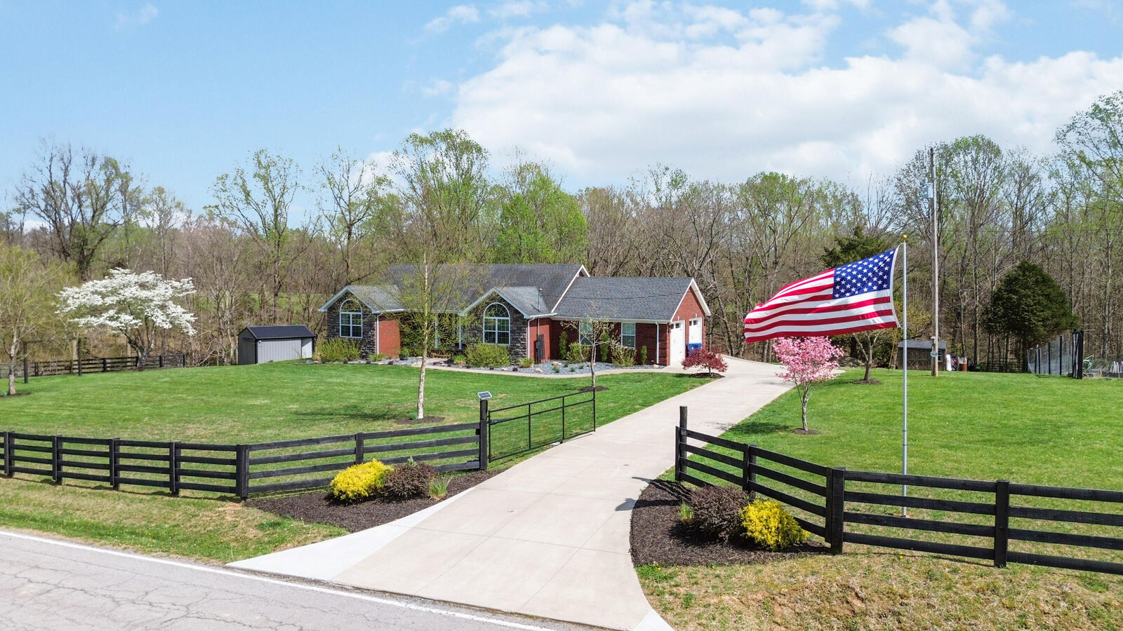 Property Photo:  1600 Wooleyville Road  KY 42718 