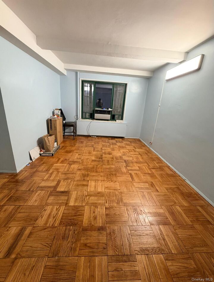 Property Photo:  1938 East Tremont Ave 1G  NY 10462 