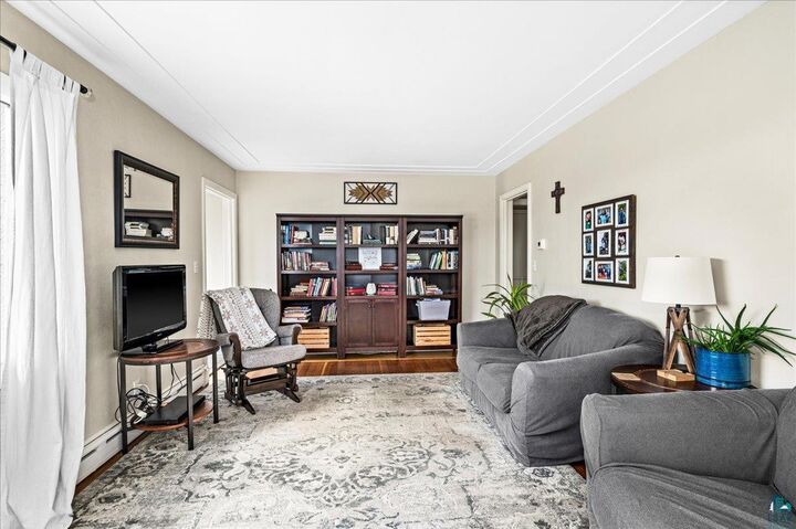 Property Photo:  427 11th Ave  MN 55616 