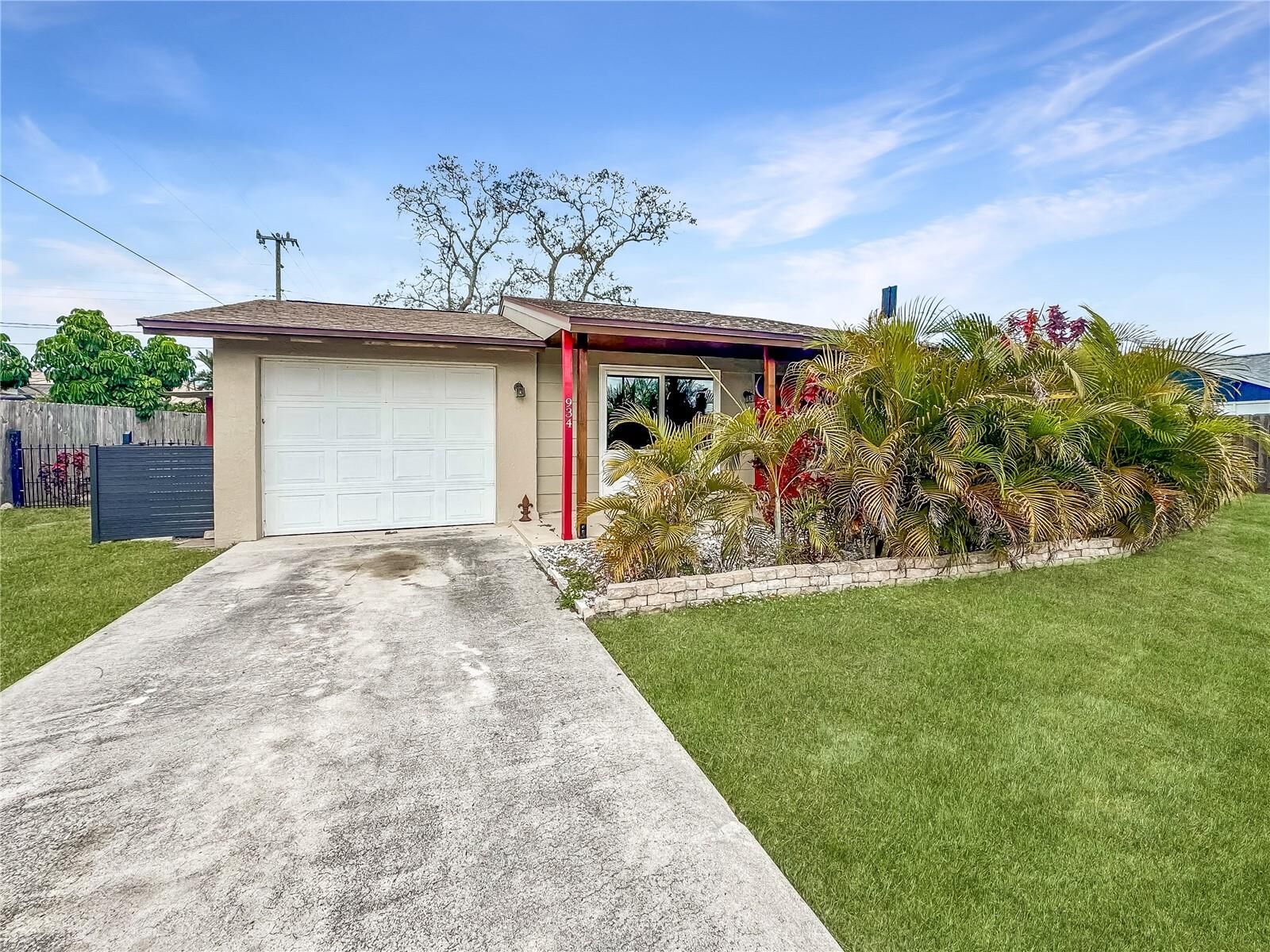 Property Photo:  934 Fundy Road  FL 34293 