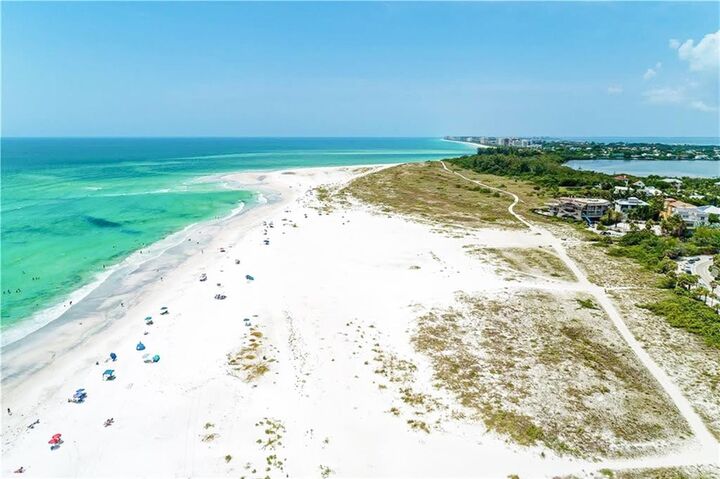 Property Photo:  1 Benjamin Franklin Drive 3  FL 34236 