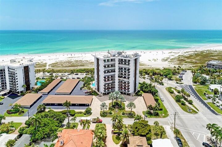 Property Photo:  1 Benjamin Franklin Drive 3  FL 34236 