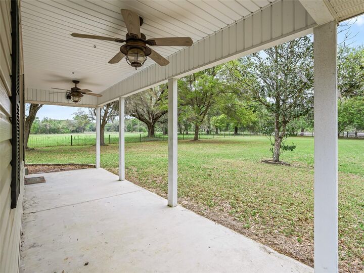 Property Photo:  8234 S US 301  FL 33513 