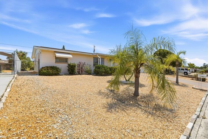 Property Photo:  1126 Clairborne Street  FL 34690 