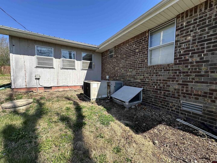 Property Photo:  229 Alexander Drive  AR 72653-9521 