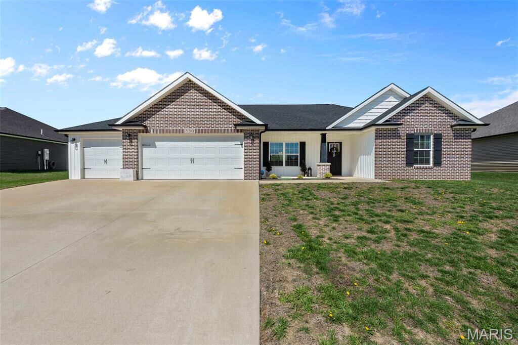 Property Photo:  830 Lochinvar Lane  MO 63701 