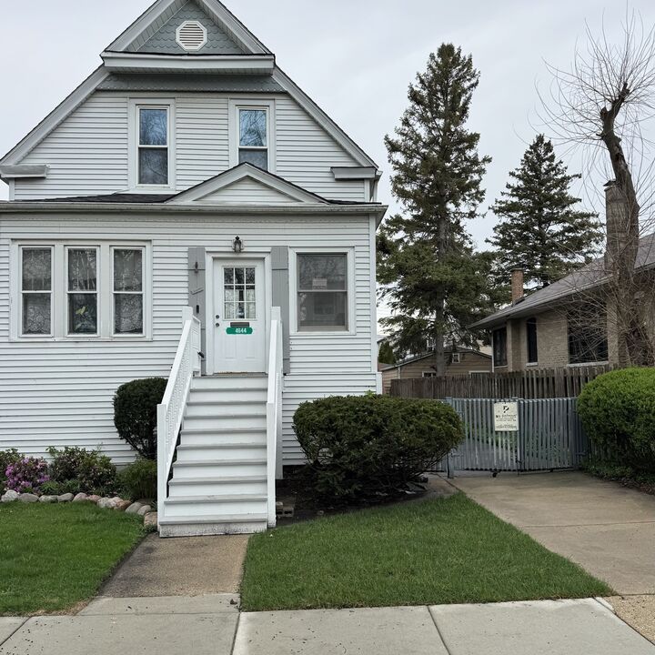 Property Photo:  4644 N Kennicott Avenue  IL 60630 