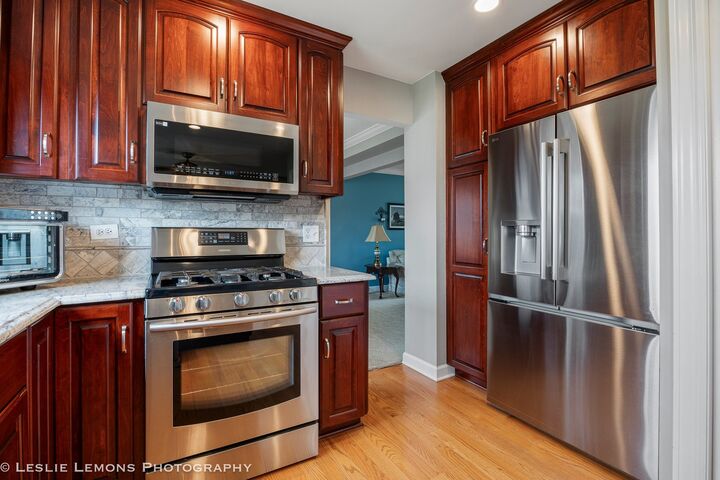 Property Photo:  3432 Drover Lane  IL 60561 