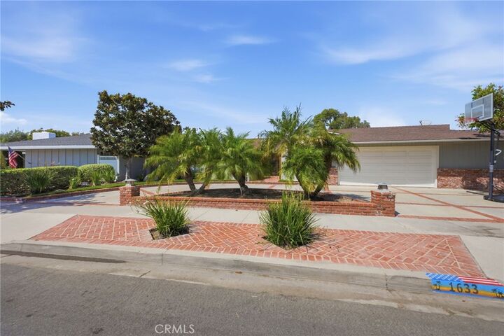 Property Photo:  1633 Santiago  CA 92660 