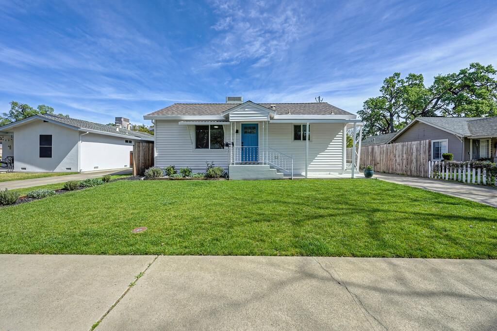 Property Photo: 125 Willow CA 95678