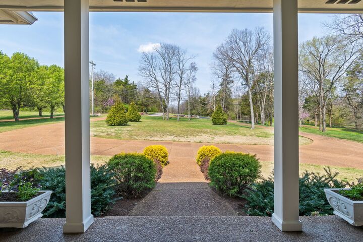 Property Photo:  6613 Holt Rd  TN 37211 