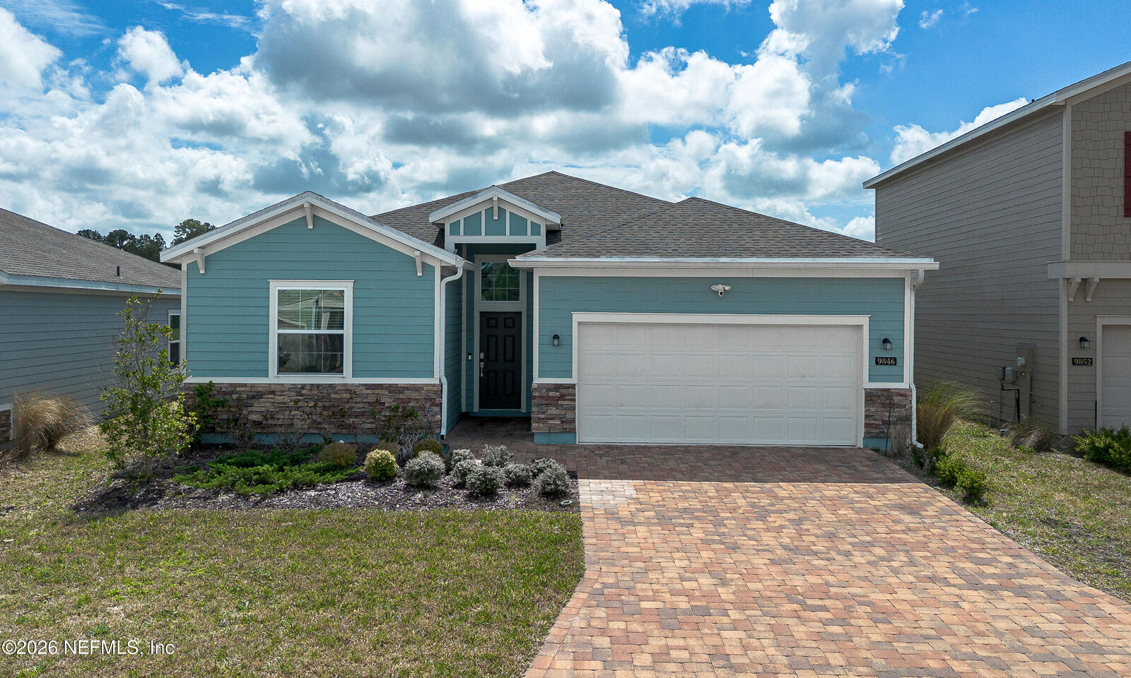 Property Photo: 9846 Lemon Balm Way FL 32219