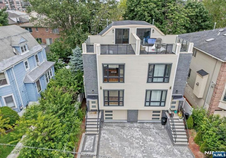 Property Photo:  281 Grant Avenue  NJ 07010 