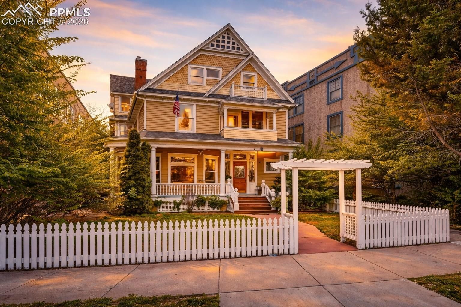 Property Photo:  6 Boulder Crescent Street  CO 80903 