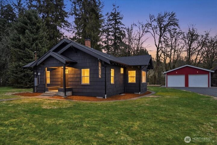 Property Photo:  1313  Hining Road  WA 98596 