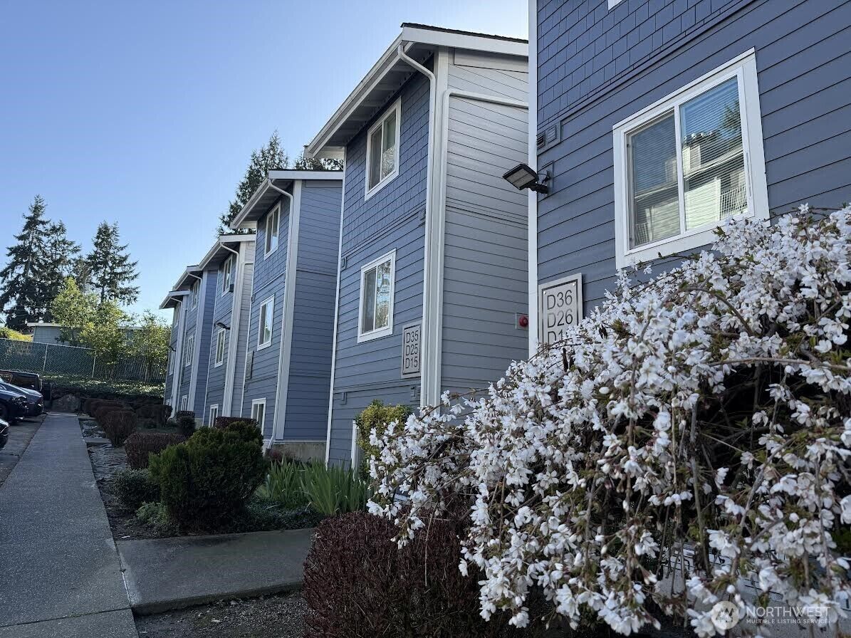 Property Photo:  2411 S 248th Street D24  WA 98032 