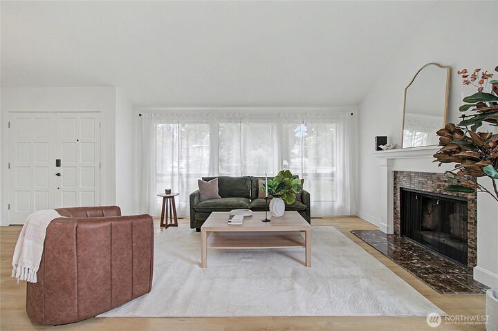 Property Photo: 17904 156th Place SE WA 98058