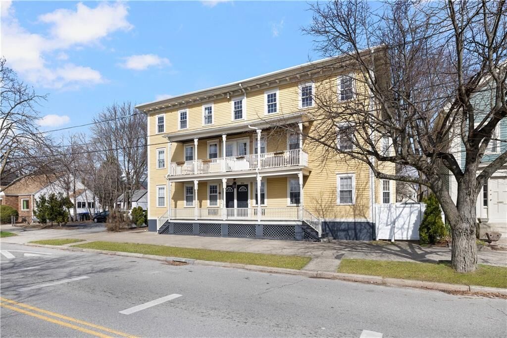 Property Photo:  104 Dexter Street 6  RI 02909 