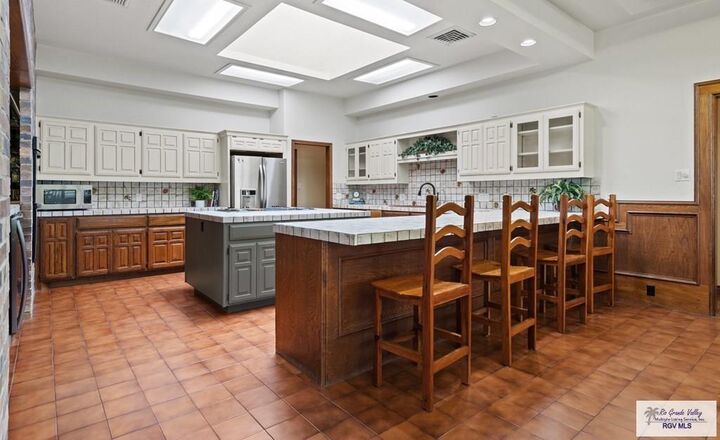 Property Photo:  1301 E Palm Valley Dr.  TX 78522 