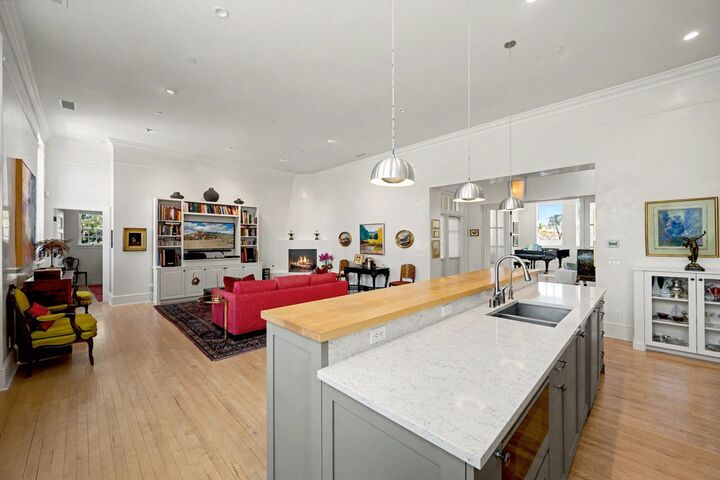 Property Photo:  1150 Canyon Road 5  NM 87501 