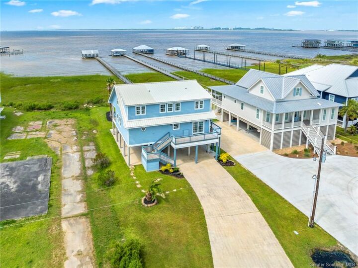 Property Photo: 3785 Lake Breeze Road LA 70605