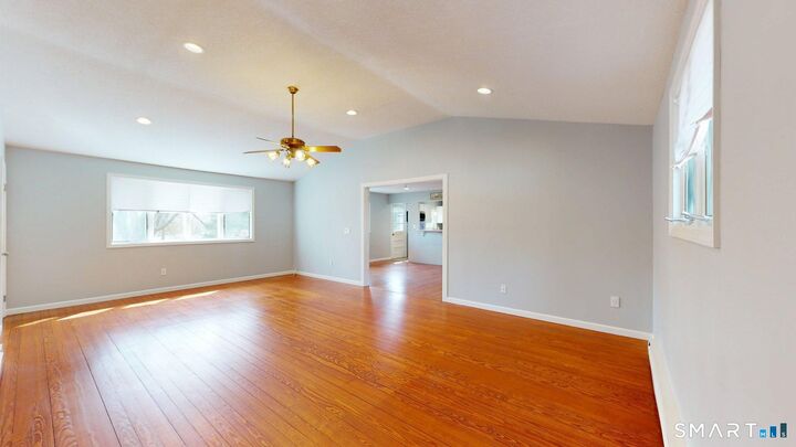 Property Photo: 19 Highview Terrace CT 06082