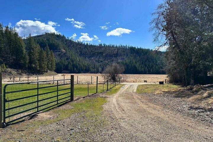 Property Photo:  4143 North Deer Lake Rd  WA 99148 