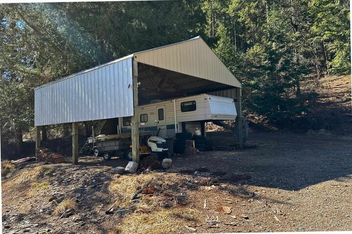 Property Photo: 4143 North Deer Lake Rd WA 99148