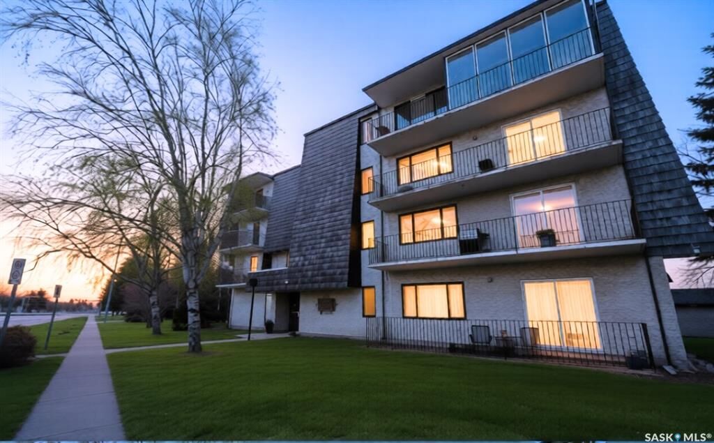 Property Photo: 699 28th Street W 202 SK S6V 5E6
