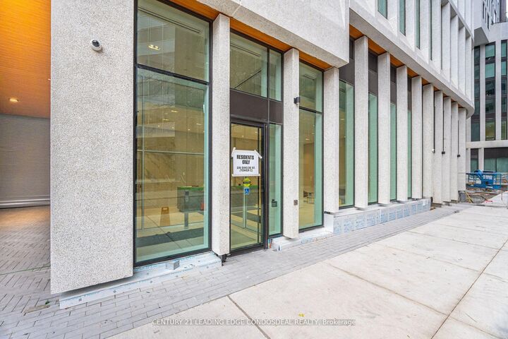 Property Photo:  230 Simcoe Street 2518  ON M5T 3B9 